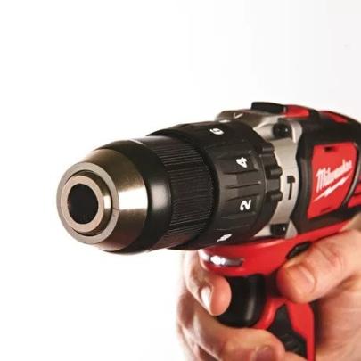 M18 BPD-421C - Compact percussion drill 18 V, 1 x 2.0 & 1 x 4.0 Ah, with 2 batteries and charger