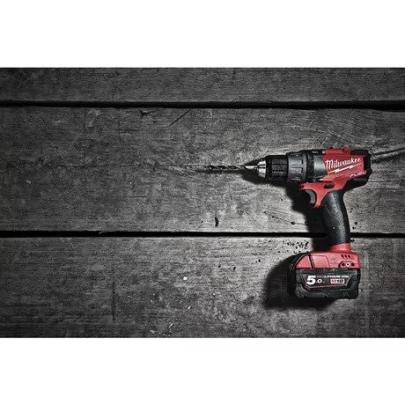 M18 FDD-502X - Wiertarko-wkrętarka 18 V, 5.0 Ah, FUEL™, w walizce, z 2 akumulatorami i ładowarką