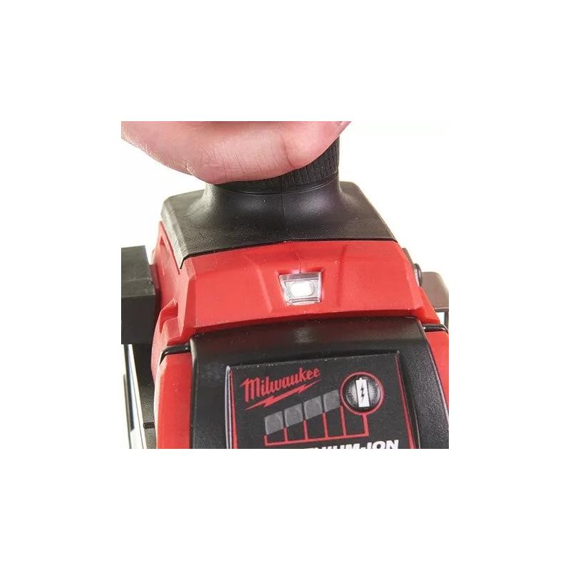 M18 FDD2-402C - Wiertarko-wkrętarka 18 V, 4.0 Ah, FUEL™, w walizce, z 2 akumulatorami i ładowarką