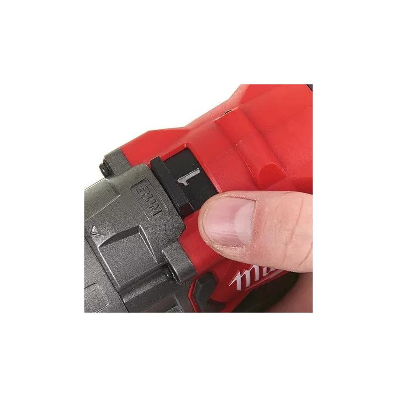 M18 FDD2-402C - Wiertarko-wkrętarka 18 V, 4.0 Ah, FUEL™, w walizce, z 2 akumulatorami i ładowarką