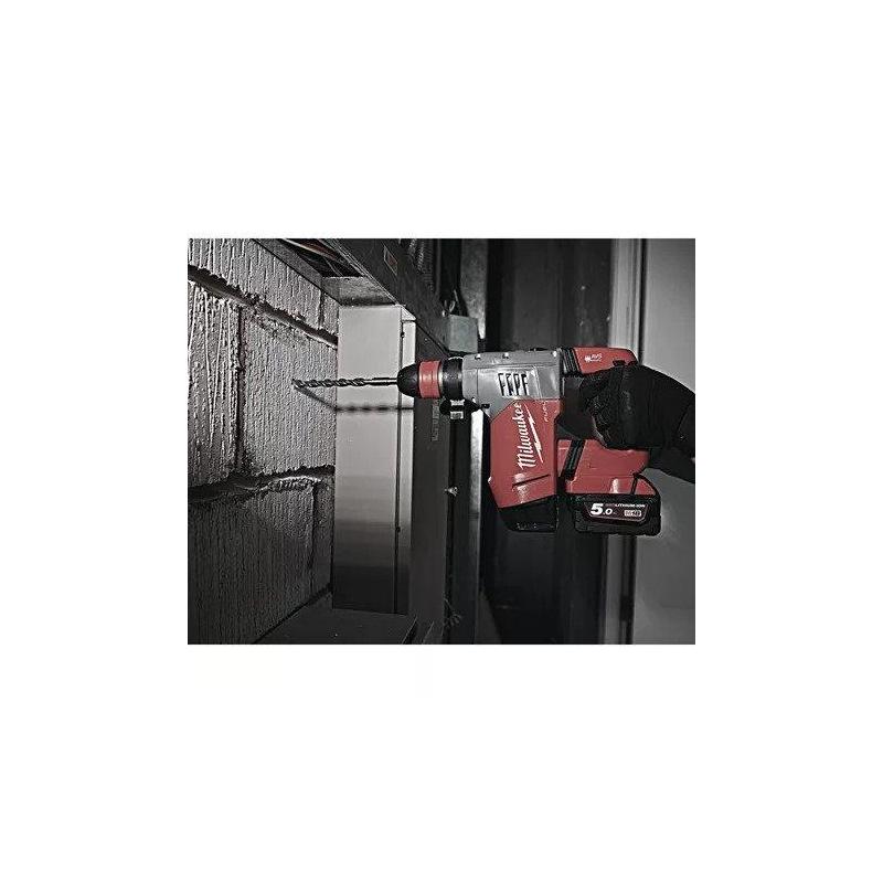 M18 CHPX-502C - High performance SDS-Plus hammer 18 V, 5.0 Ah, FUEL™, in HD Box, with 2 batteries and charger M18 CHPX-502C - High performance SDS-Plus hammer 18 V, 5.0 Ah, FUEL™, in HD Box, with 2 batteries and charger