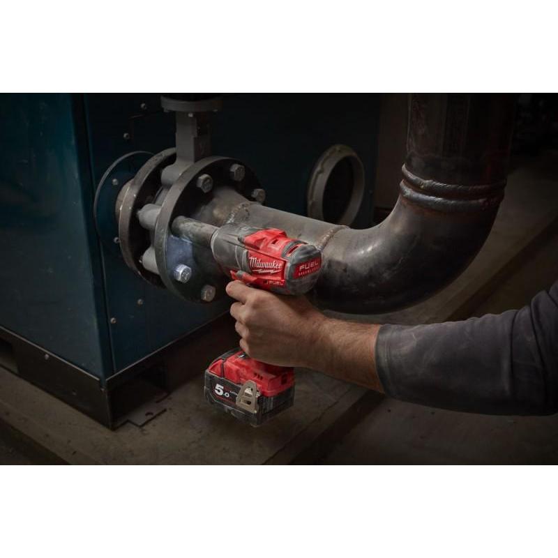 M18 FMTIWP12-502X - Klucz udarowy 1/2", 610 Nm, 18 V, 5.0 Ah, FUEL™, w walizce, z 2 akumulatorami i ładowarką