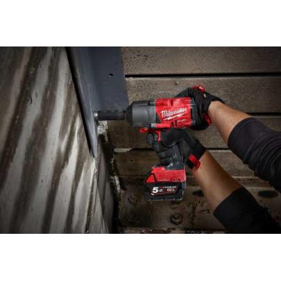 M18 ONEFHIWF34-502X - Klucz udarowy 3/4", 1627 Nm, 18 V, 5.0 Ah, ONE-KEY™, w walizce, z 2 akumulatorami i ładowarką