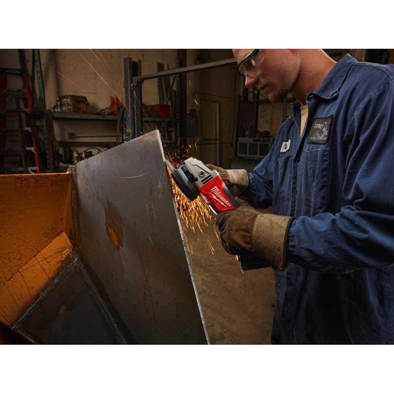 M18 CAG115X-502X - Szlifierka kątowa śr. 125 mm, 18 V, FUEL™, włacznik suwakowy, z 2 akumulatorami i ładowarką