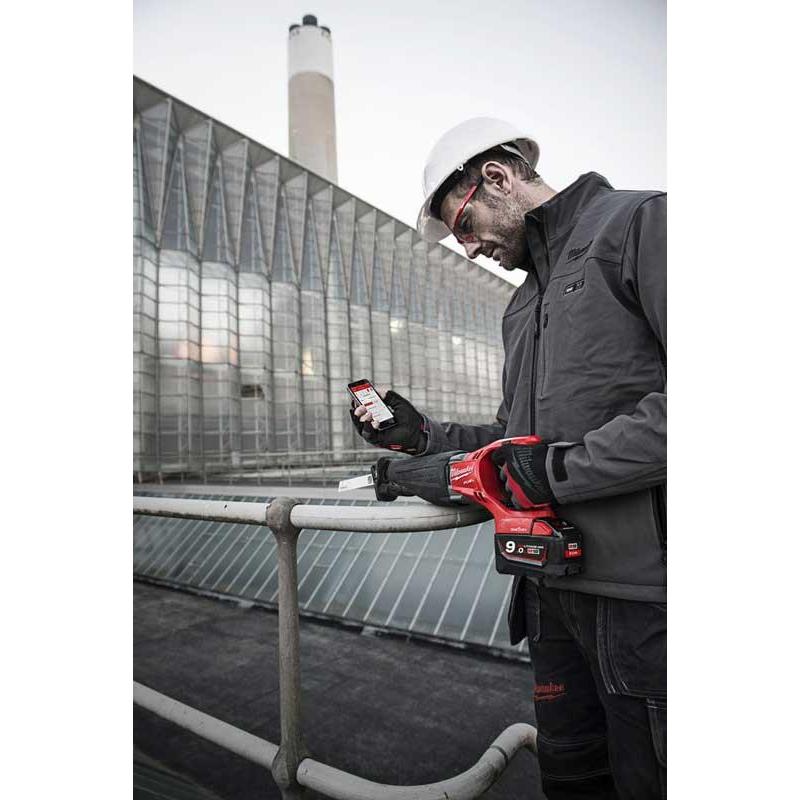 M18 ONESX-902X - Piła szablasta 18 V, SAWZALL®, ONE-KEY™, w walizce, z 2 akumulatorami i ładowarką