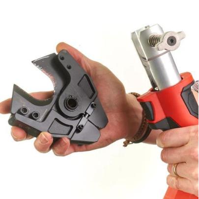 M18 HCC-201C CU/AL-SET - Hydrauliczny obcinak do kabli 18 V, 2.0 Ah, zakres do 35 mm, w walizce, z akumulatorem i ładowarką