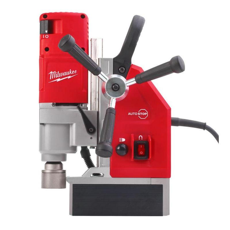 MDE 41 - Wiertnica magnetyczna z elektromagnesem o mocy 1200 W w walizce MDE 41 - Wiertnica magnetyczna z elektromagnesem o mocy 1200 W w walizce