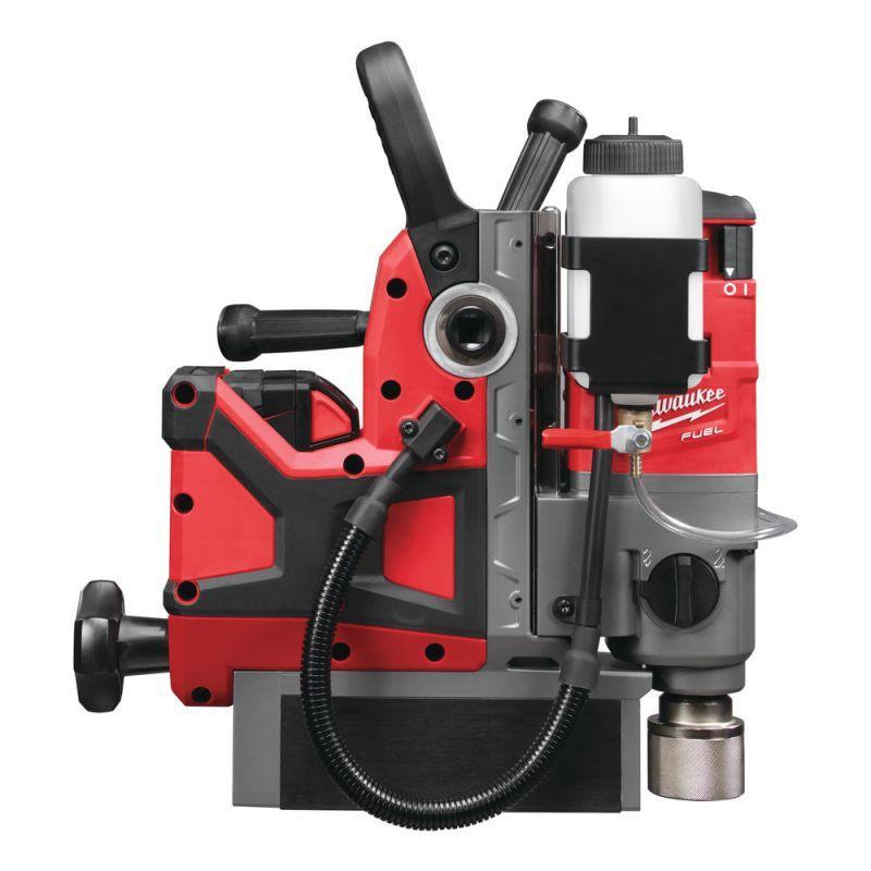 M18 FMDP-502C - Wiertnica magnetyczna 18 V, 5.0 Ah, FUEL™, w walizce, z 2 akumulatorami i ładowarką M18 FMDP-502C - Wiertnica magnetyczna 18 V, 5.0 Ah, FUEL™, w walizce, z 2 akumulatorami i ładowarką