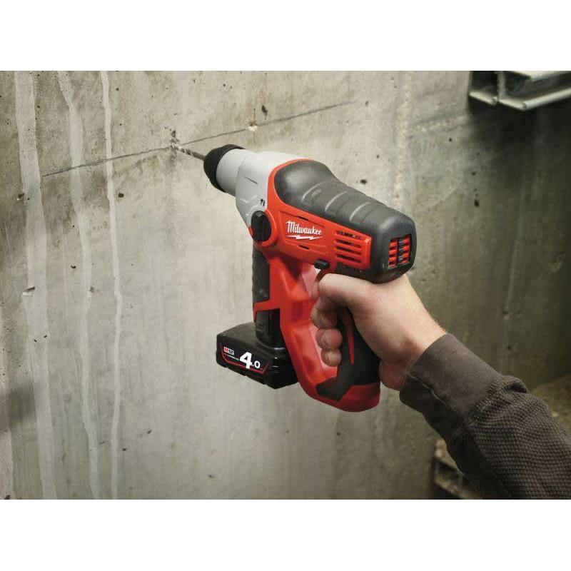 M12 H-402C - Sub compact SDS-Plus hammer 12 V, 4.0 Ah, in HD Box, with 2 batteries and charger M12 H-402C - Sub compact SDS-Plus hammer 12 V, 4.0 Ah, in HD Box, with 2 batteries and charger