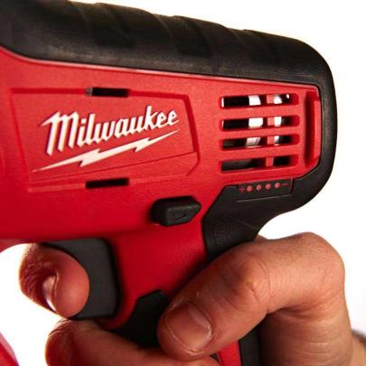 M12 H-402C - Sub compact SDS-Plus hammer 12 V, 4.0 Ah, in HD Box, with 2 batteries and charger