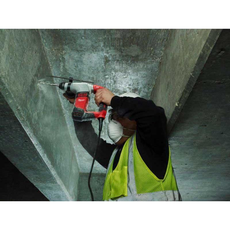 PLH 20 - Młotowiertarka SDS-Plus 20mm z silnikiem pionowym o mocy 620 W, w walizce PLH 20 - Młotowiertarka SDS-Plus 20mm z silnikiem pionowym o mocy 620 W, w walizce