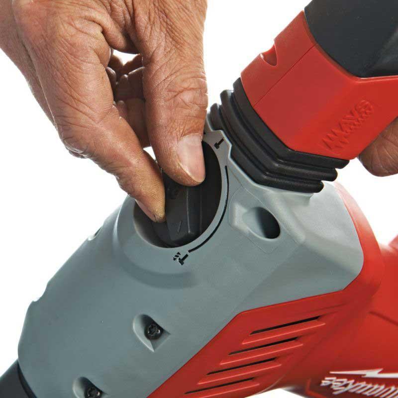 PLH 28 XE - 3 kg L-shape SDS-Plus hammer PLH 28 XE - 3 kg L-shape SDS-Plus hammer