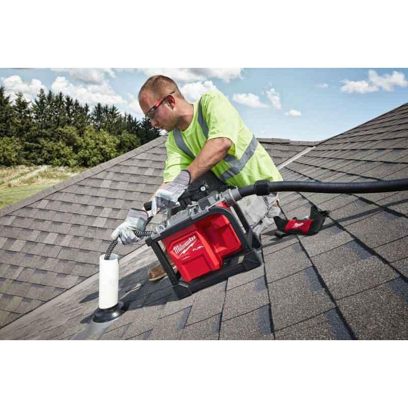 M18 FCSSM-121 - Kompaktowy przepychacz segmentowy do rur 18 V, 12.0 Ah, FUEL™ ONE-KEY™, z akumulatorem i ładowarką