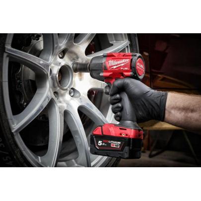 M18 FMTIW2F38-0X - Klucz udarowy 3/8", 745 Nm, 18 V, FUEL™, w walizce, bez wyposażenia
