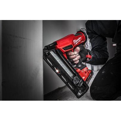 M18 FN16GA-202X - Gwoździarka 16GA, 18 V, 2.0 Ah, FUEL™, w walizce, z 2 akumulatorami i ładowarką