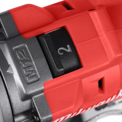 M12 FDD2-402X - Subkompaktowa wiertarko-wkrętarka 12 V, 4.0 Ah, FUEL™, w walizce, z 2 akumulatorami i ładowarką