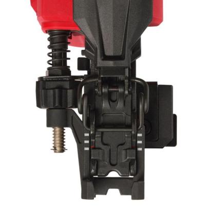 M18 FFUS-302C - Zszywacz do ogrodzeń 18 V, 3.0 Ah, FUEL™, w walizce, z 2 akumulatorami i ładowarką