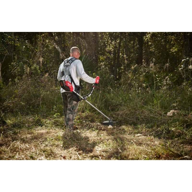 M18 FBCU-802 - Wykaszarka 23 cm 18 V, 8.0 Ah, z 2 akumulatorami i ładowarką