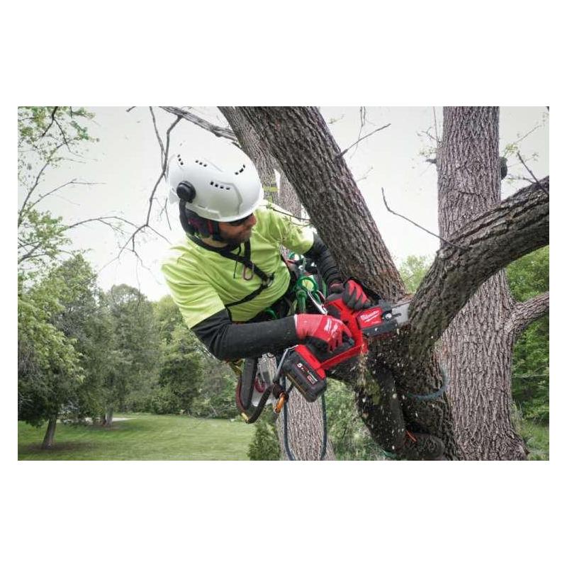 M18 FHS20-552 - Piła łańcuchowa do gałęzi dł. prowadnicy 20cm 18V, 5.5Ah, FUEL™ HATCHET™ w walizce z 2 akumulatorami i ładowarką