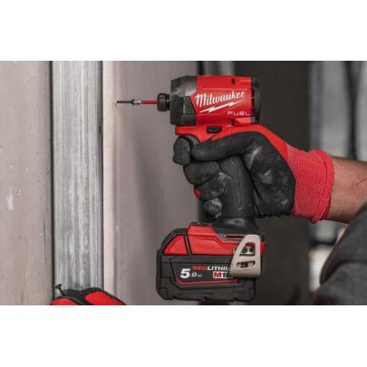 M18 FID3-502X - Zakrętarka udarowa 1/4" HEX 18 V, 5.0 Ah, FUEL™, w walizce, z 2 akumulatorami i ładowarką