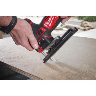 M12 FJS-422X - Wyrzynarka 12 V, 2.0 i 4.0 Ah, FUEL™, w walizce, z 3 akumulatorami i ładowarką