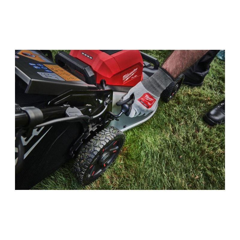 M18 F2LM46-802 - Kosiarka z napędem 46 cm, 18 V, 8.0 Ah, FUEL™, z 2 akumulatorami i ładowarką