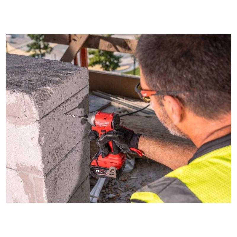 M18 BLIDRC-402C - Compact brushless 1/4" HEX impact driver 18 V, 4.0 Ah, in case, with 2 batteries and charger