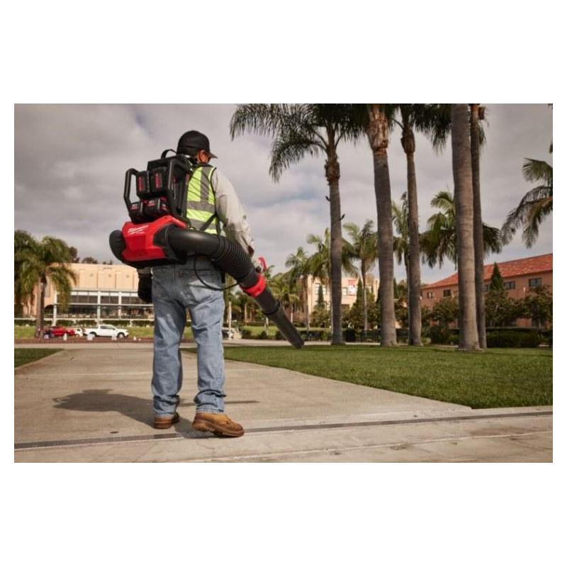 M18 F2BPB-0 - Dmuchawa plecakowa na cztery akumulatory 18 V, FUEL™, bez wyposażenia