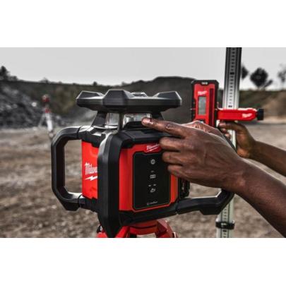 M18 RLOH600-201C - Niwelator laserowy 600m, 18 V, 2.0 Ah, ONE-KEY™, w walizce, z akumulatorem i ładowarką