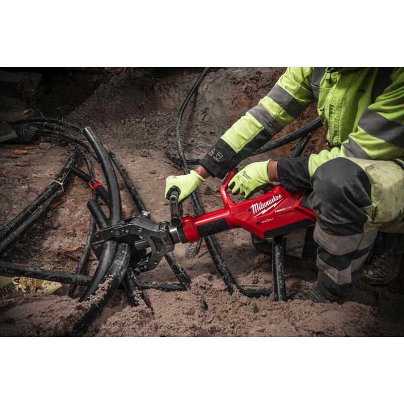 M18 HSFC125R-802C - Hydrauliczny obcinak do kabli zabezpieczających 125 mm, 120 kN, 18 V, 8.0 Ah, ONE-KEY™, walizce, 4933499331 M18 HSFC125R-802C - Hydrauliczny obcinak do kabli zabezpieczających 125 mm, 120 kN, 18 V, 8.0 Ah, ONE-KEY™, walizce, 4933499331