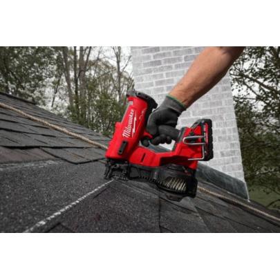 M18 FRCN45-302X - Gwoździarka dekarska bębnowa 18 V, 3.0 Ah, FUEL™, w walizce, z 2 akumulatorami i ładowarką, 4933498169